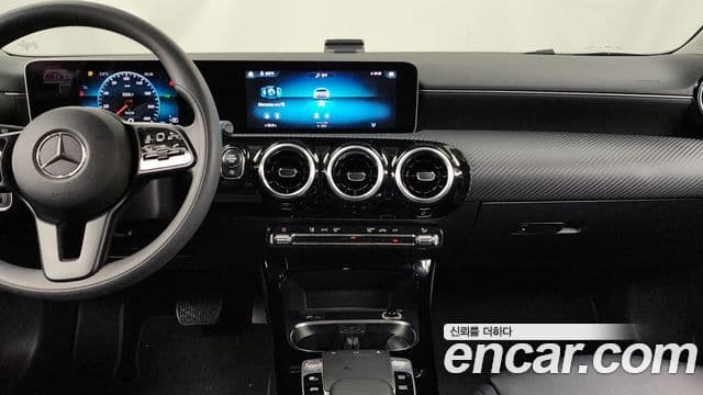 Mercedes-Benz A-Class 2020 — фото 14 из 20