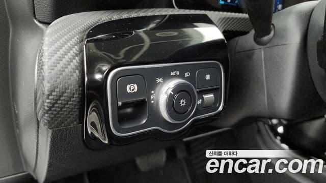 Mercedes-Benz A-Class 2020 — ფოტო 17/20
