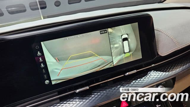 Kia Carnival 2023 — ფოტო 14/20