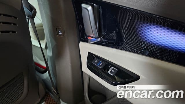 Kia Carnival 2023 — ფოტო 20/20