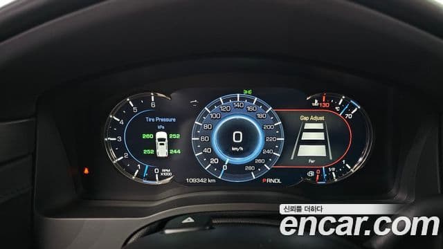Cadillac Escalade 2018 — ფოტო 8/20