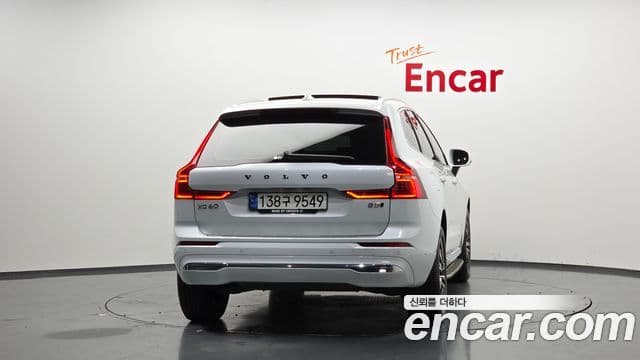 Volvo XC60 2022 — фото 4 из 20