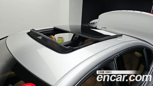 Volvo S60 2021 — ფოტო 17/20