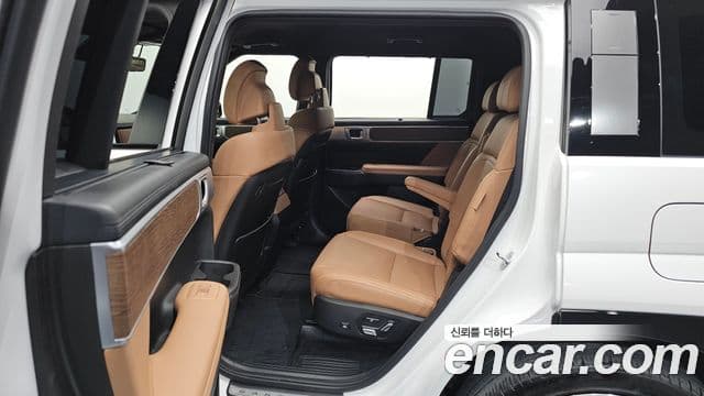 Hyundai Santa Fe 2023 — Şəkil 11/20