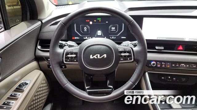 Kia Carnival 2024 — Фото 13/20