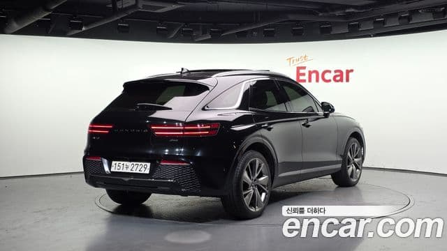 Genesis GV70 2021 — ფოტო 2/20