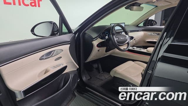 Genesis GV70 2021 — ფოტო 9/20