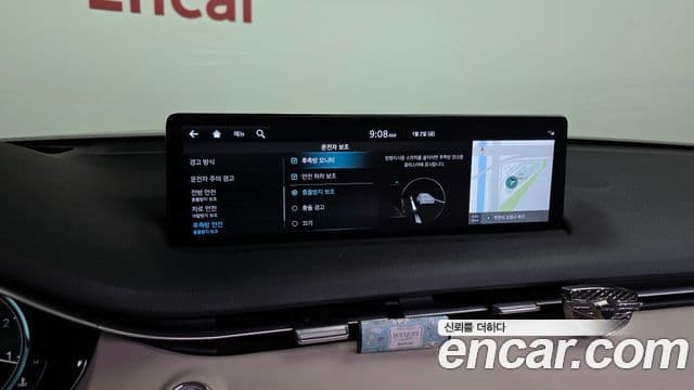 Genesis GV70 2021 — ფოტო 16/20