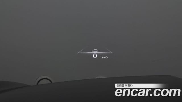 Genesis GV70 2021 — ფოტო 17/20