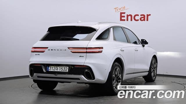 Genesis GV70 2021 — ფოტო 2/20