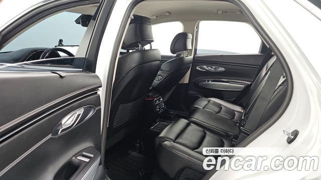 Genesis GV70 2021 — ფოტო 12/20
