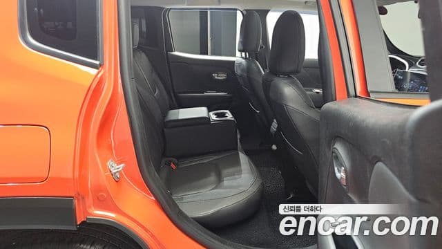 Jeep Renegade 2020 — Şəkil 18/20