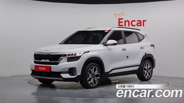 Kia Seltos 2022 — ფოტო 1/20