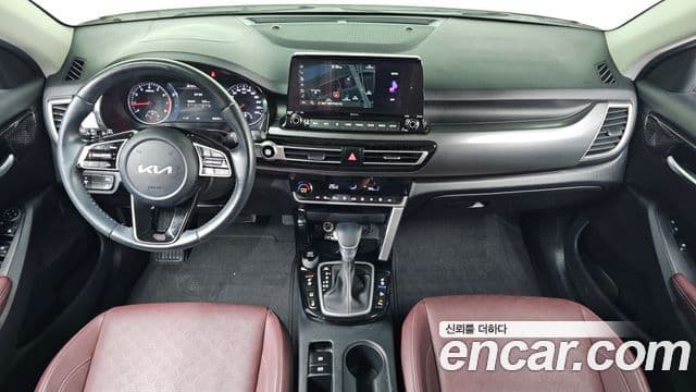 Kia Seltos 2022 — ფოტო 17/20