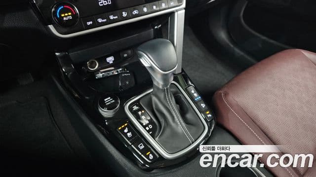 Kia Seltos 2022 — ფოტო 15/20