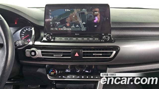 Kia Seltos 2022 — ფოტო 4/20