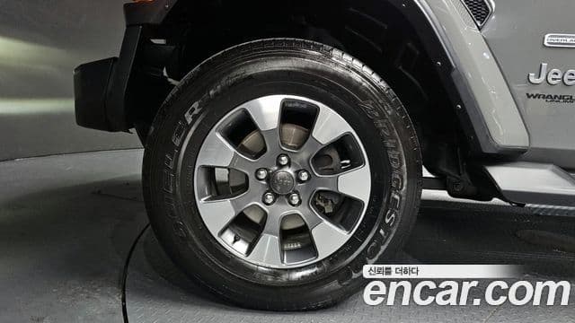 Jeep Wrangler 2021 — Photo 18/20