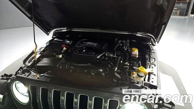 Jeep Wrangler 2021 — Photo 16/20