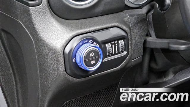 Jeep Wrangler 2021 — Photo 13/20