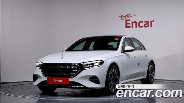 Mercedes-Benz E-Class 2025 — ფოტო 1/20