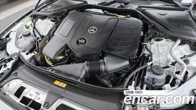 Mercedes-Benz E-Class 2025 — ფოტო 6/20