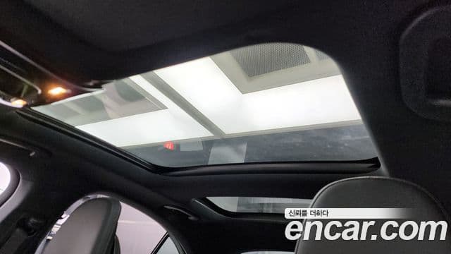 Mercedes-Benz E-Class 2025 — ფოტო 18/20