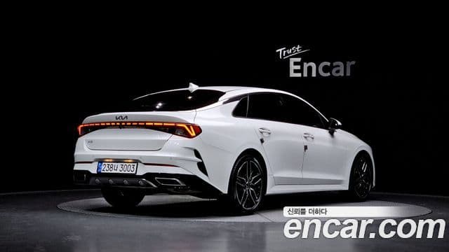Kia K5 2023 — Şəkil 2/20