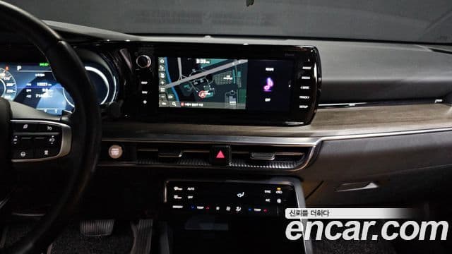 Kia K5 2023 — Şəkil 14/20