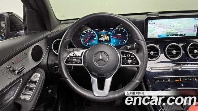 Mercedes-Benz GLC-Class 2021 — ფოტო 13/20