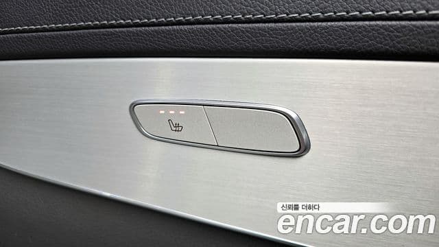 Mercedes-Benz GLC-Class 2021 — ფოტო 17/20