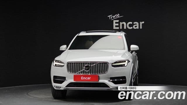 Volvo XC90 2018 — ფოტო 20/20