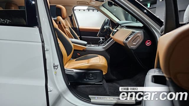 Land Rover Range Rover Sport 2020 — ფოტო 2/20