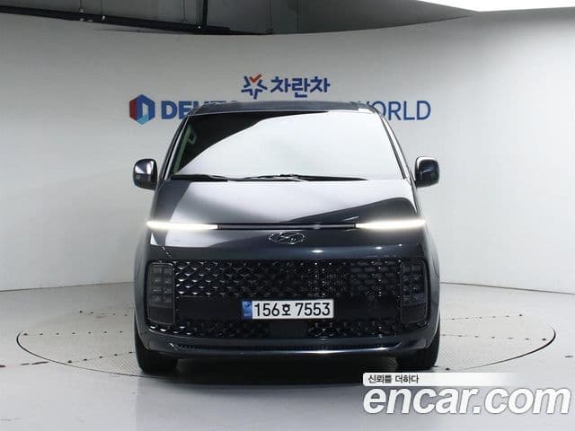 Hyundai Staria 2022 — ფოტო 3/20
