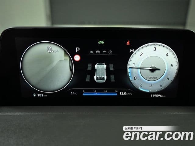 Hyundai Staria 2022 — ფოტო 8/20