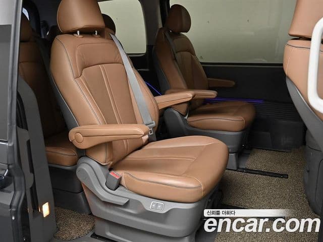 Hyundai Staria 2022 — ფოტო 12/20