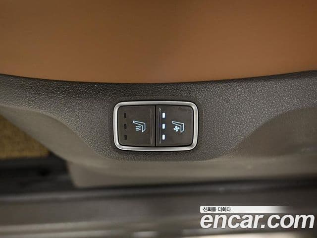 Hyundai Staria 2022 — ფოტო 16/20