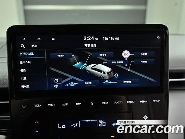 Hyundai Staria 2022 — ფოტო 17/20