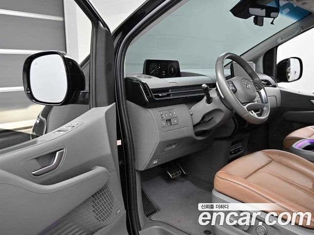 Hyundai Staria 2021 — Şəkil 10/19