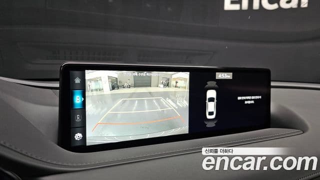 Genesis Electrified G80 2023 — ფოტო 15/20