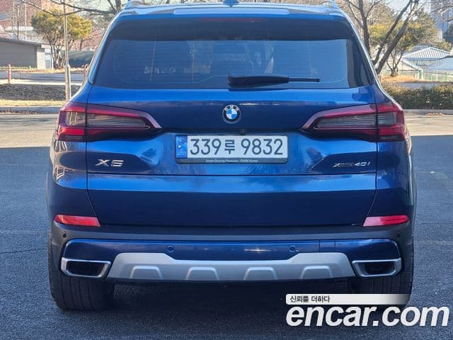 BMW X5 2021 — Photo 11/20