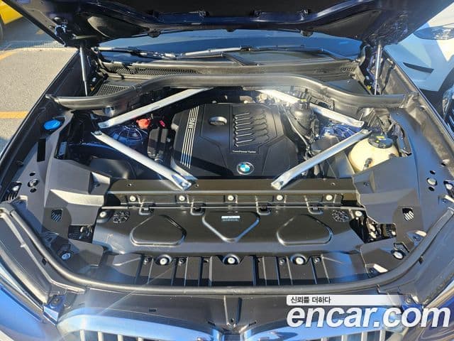 BMW X5 2021 — Photo 18/20