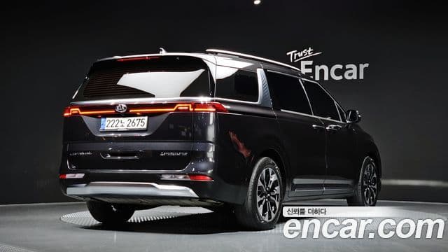 Kia Carnival 2021 — Фото 2/20