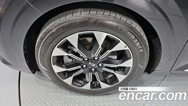 Kia Carnival 2021 — Фото 5/20