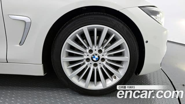 BMW 4 Series 2019 — Photo 1/20
