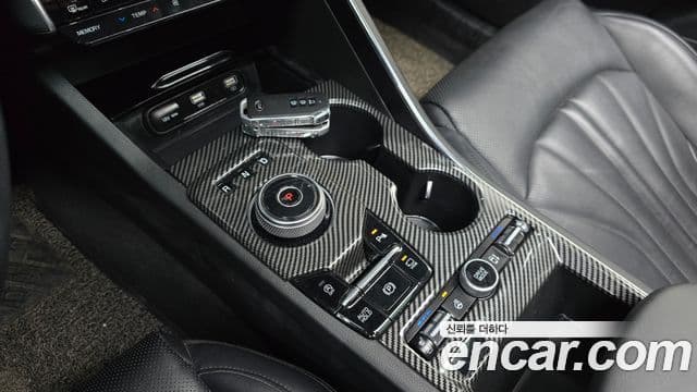 Kia K5 2021 — ფოტო 9/20