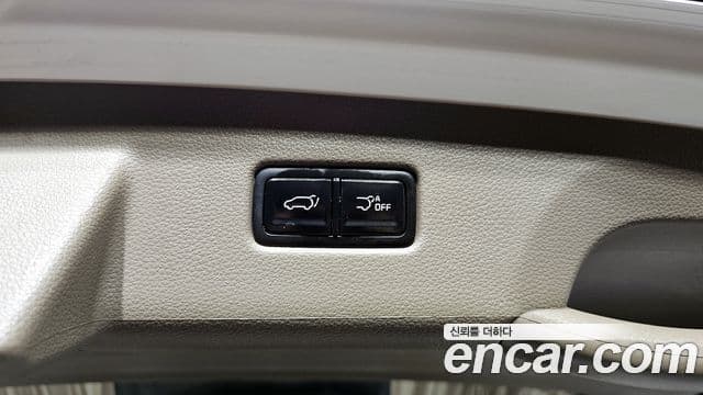 Kia Carnival 2021 — ფოტო 20/20