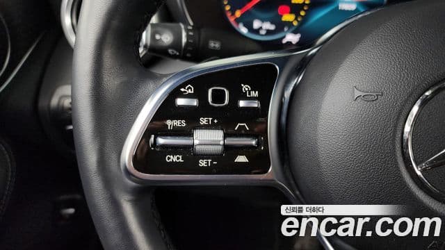 Mercedes-Benz GLC-Class 2023 — ფოტო 17/20