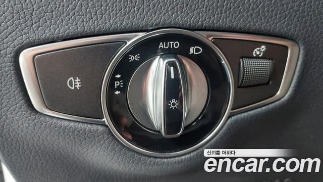 Mercedes-Benz E-Class 2022 — ფოტო 20/20