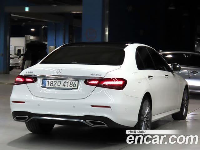 Mercedes-Benz E-Class 2022 — Şəkil 7/20