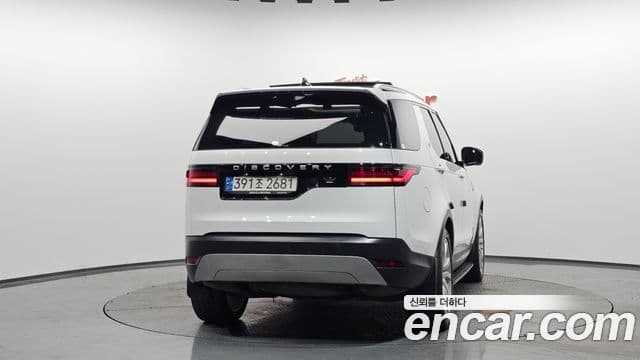 Land Rover Discovery 5 2022 — ფოტო 4/20
